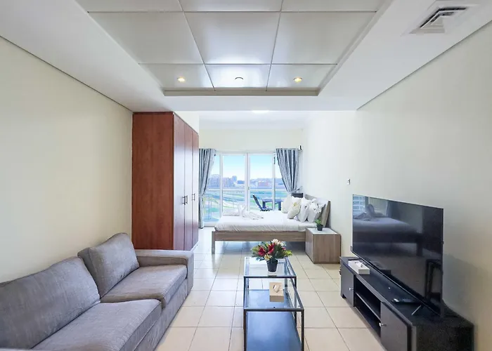 Chill Studio With Balcony And Pool View